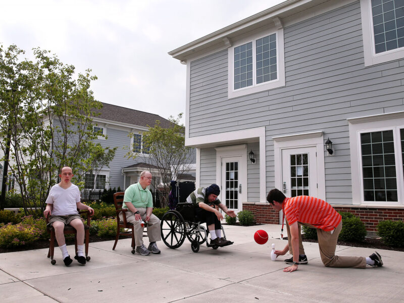 ds161003_rankings.jpg Individuals with developmental disabilities get some exercise and fresh air while hanging out in a courtyard at Quinlan Terrace, a residential facility in Chicago. Access to community-based services varies significantly from one state to the next, according to a new national ranking, which puts Arizona on top. Illinois falls near the bottom of the ranking and Mississippi is dead last for the tenth year running. (Chris Sweda/Chicago Tribune/TNS)